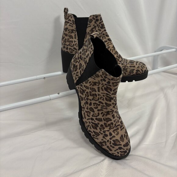 XAppeal Leopard Print Heeled Chelsea Booties - Picture 1 of 7